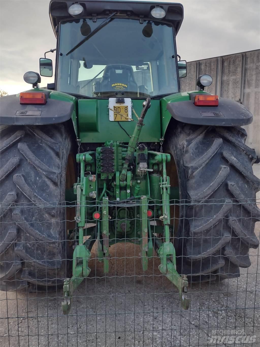 John Deere 8230 Трактора