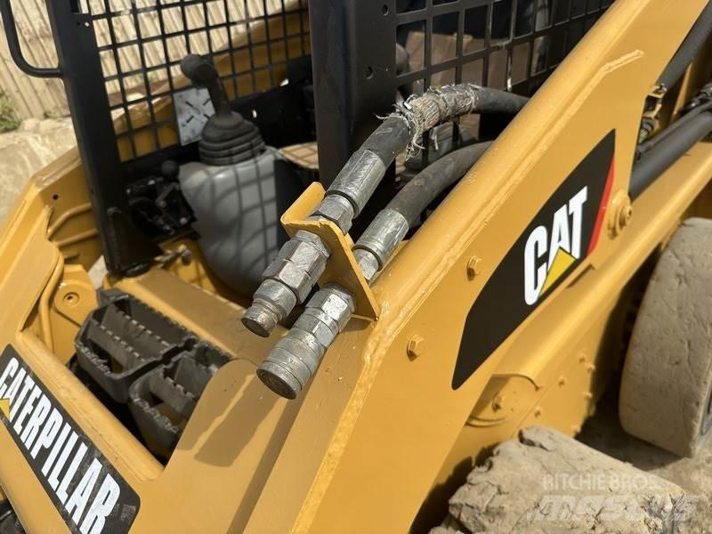 CAT 226B Строительная техника - Другие