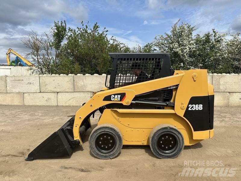 CAT 236B Строительная техника - Другие