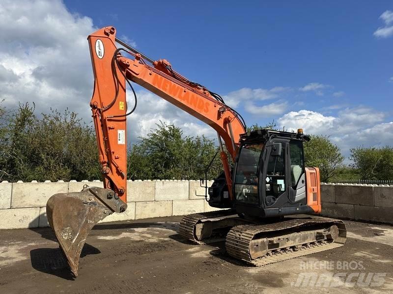 Hitachi ZX135 Гусеничные экскаваторы