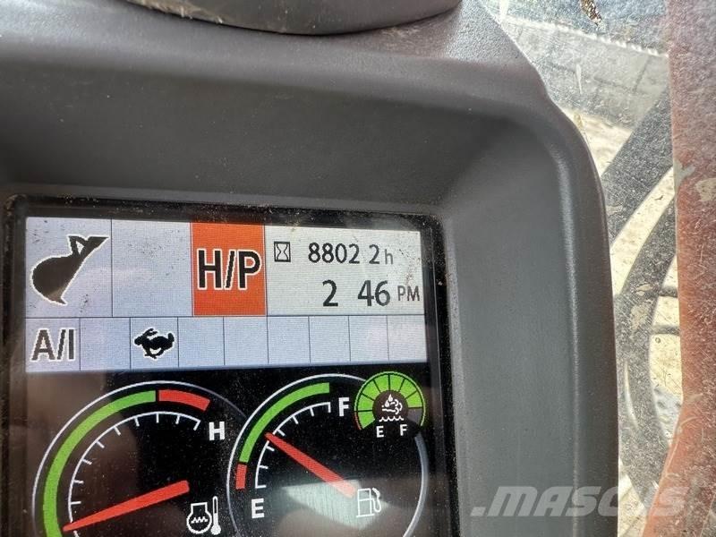 Hitachi ZX225USRLC-6 Гусеничные экскаваторы