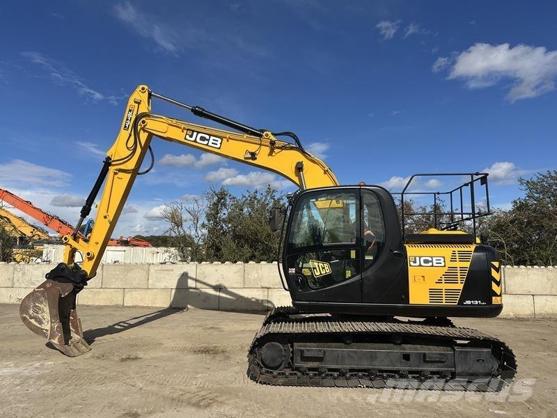 JCB JS131 LC Гусеничные экскаваторы