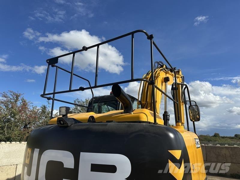 JCB JS131 LC Гусеничные экскаваторы