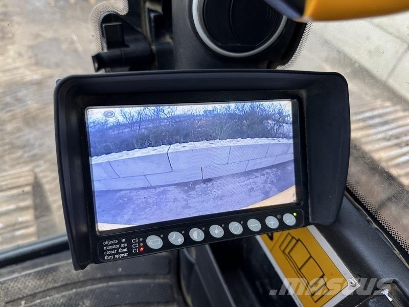 JCB JS370 LC T4 Гусеничные экскаваторы