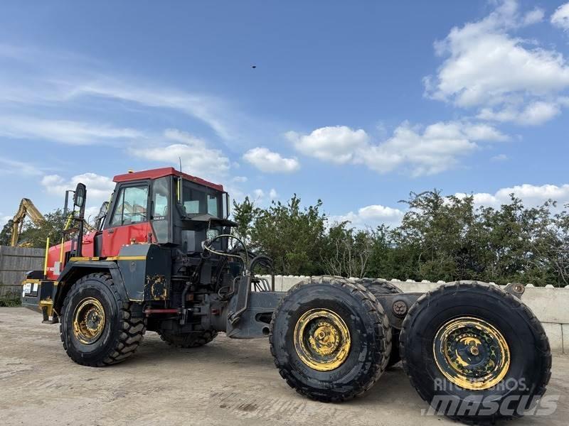 Komatsu HM300-1 Шарнирно-сочленённые самосвалы