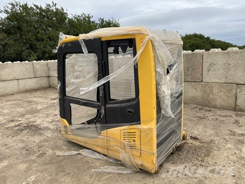 Komatsu PC130-8 Строительная техника - Другие
