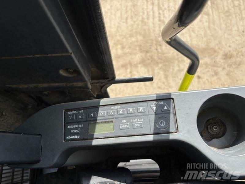 Komatsu PC210LC-10 Гусеничные экскаваторы
