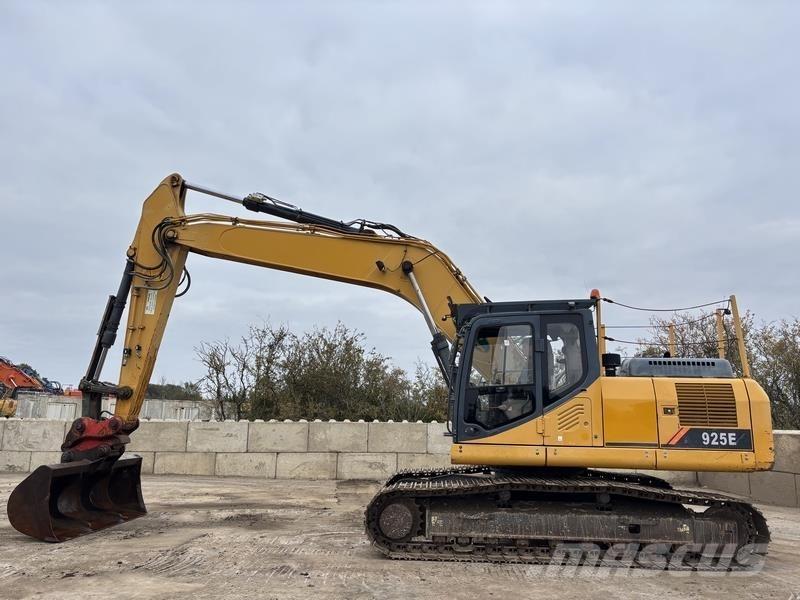LiuGong CLG925E Гусеничные экскаваторы