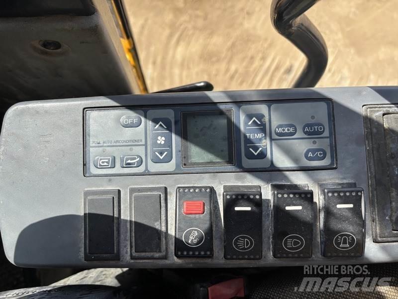 LiuGong CLG928E Гусеничные экскаваторы