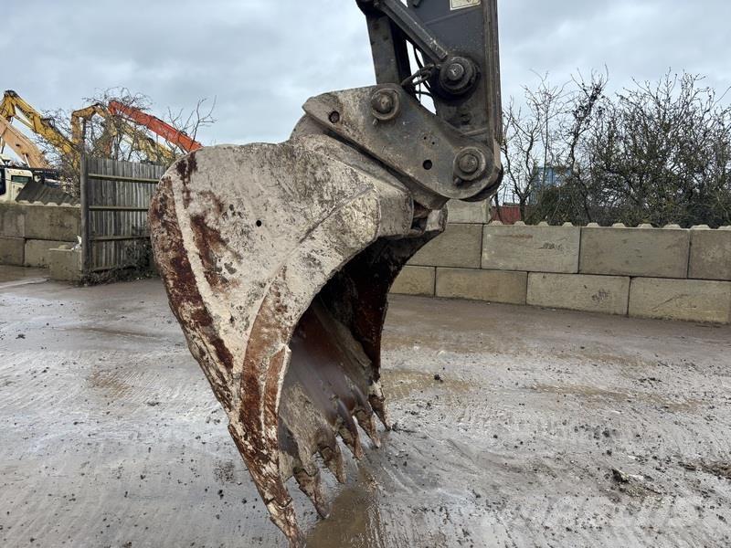 Volvo ECR355 EL Гусеничные экскаваторы