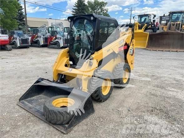 CAT 242D3 Мини-погрузчики