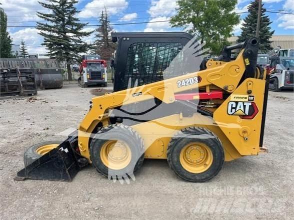 CAT 242D3 Мини-погрузчики