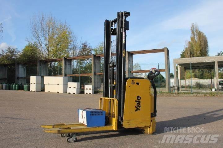 Yale MS14AC Ручные штабелёры с электроподъёмом