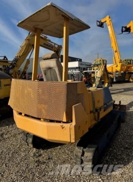 Komatsu PC20 Мини-экскаваторы