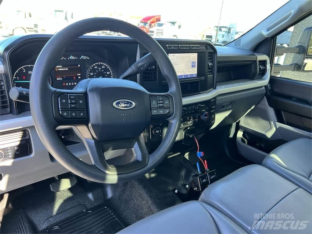 FRD F550 Специальные грузовики