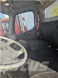 Freightliner M2 Грузовики-Фургоны