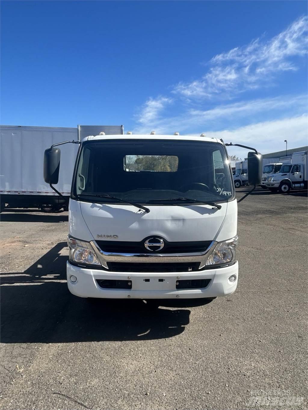 Hino 155 Специальные грузовики