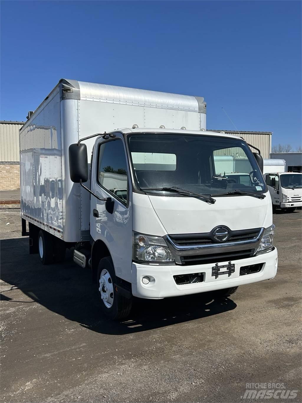 Hino 155 Грузовики-Фургоны