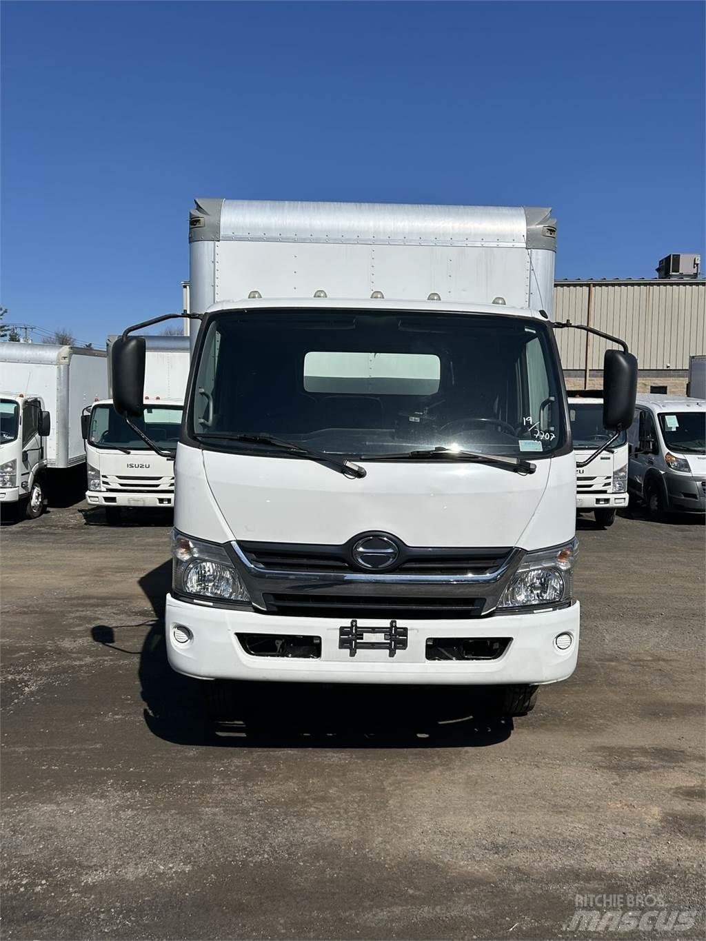 Hino 155 Грузовики-Фургоны