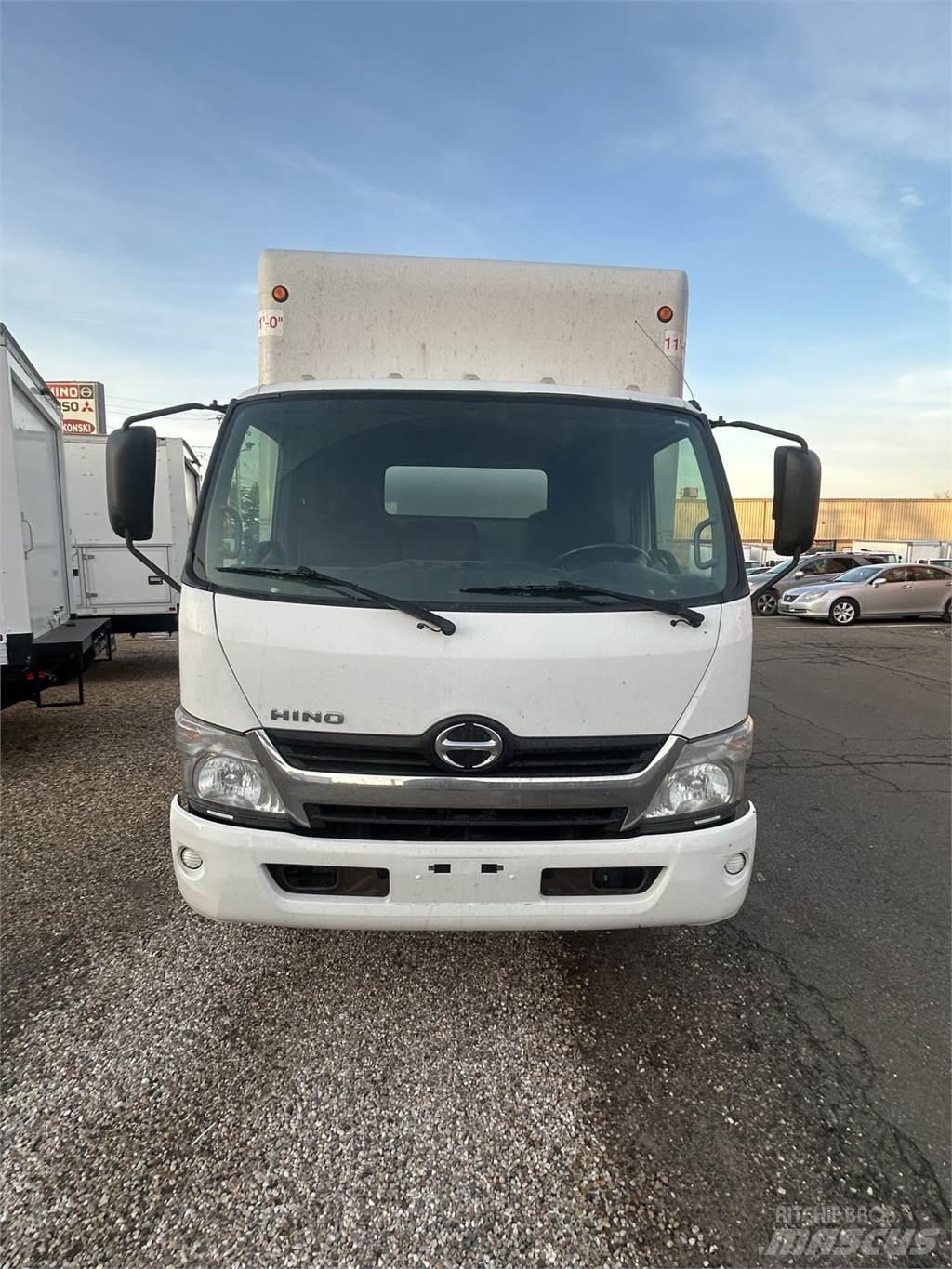 Hino 155 Грузовики-Фургоны