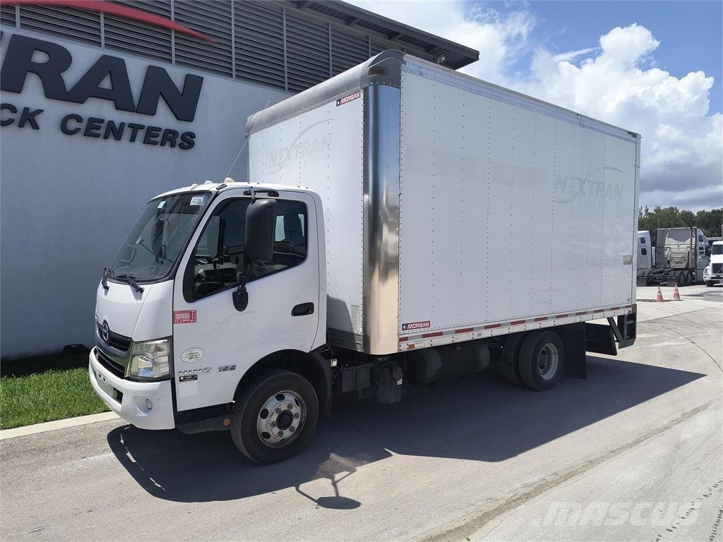 Hino 155 Грузовики-Фургоны