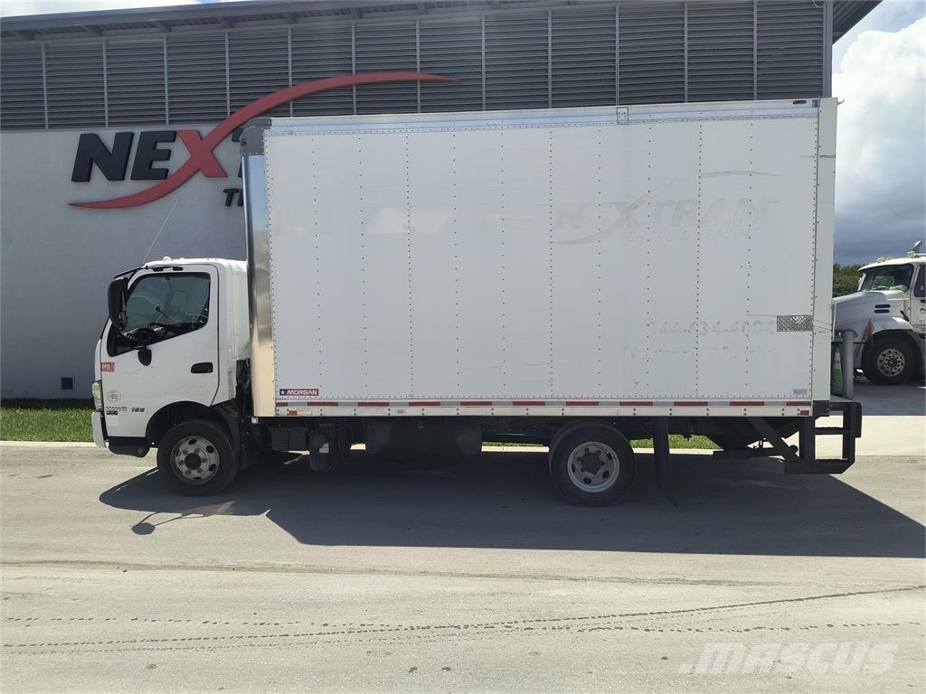 Hino 155 Грузовики-Фургоны