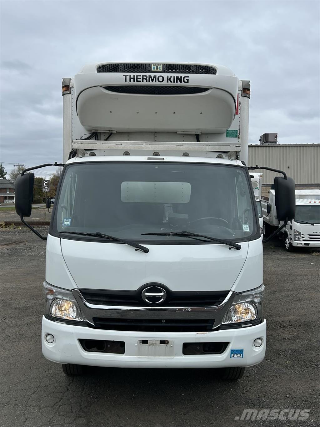 Hino 195 Грузовики-Фургоны