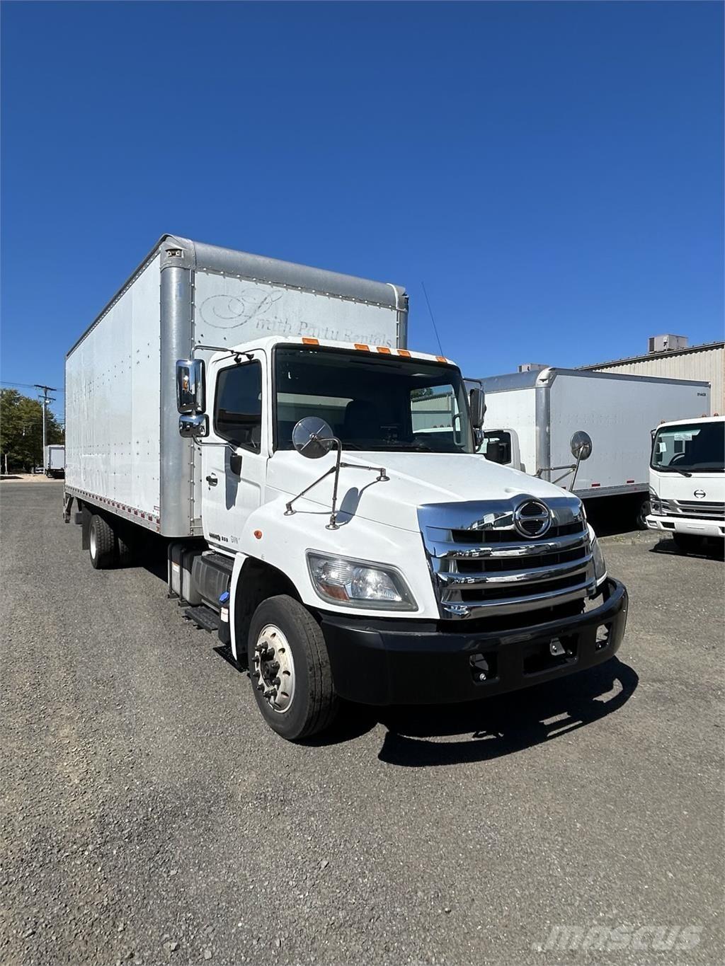 Hino 258ALP Грузовики-Фургоны