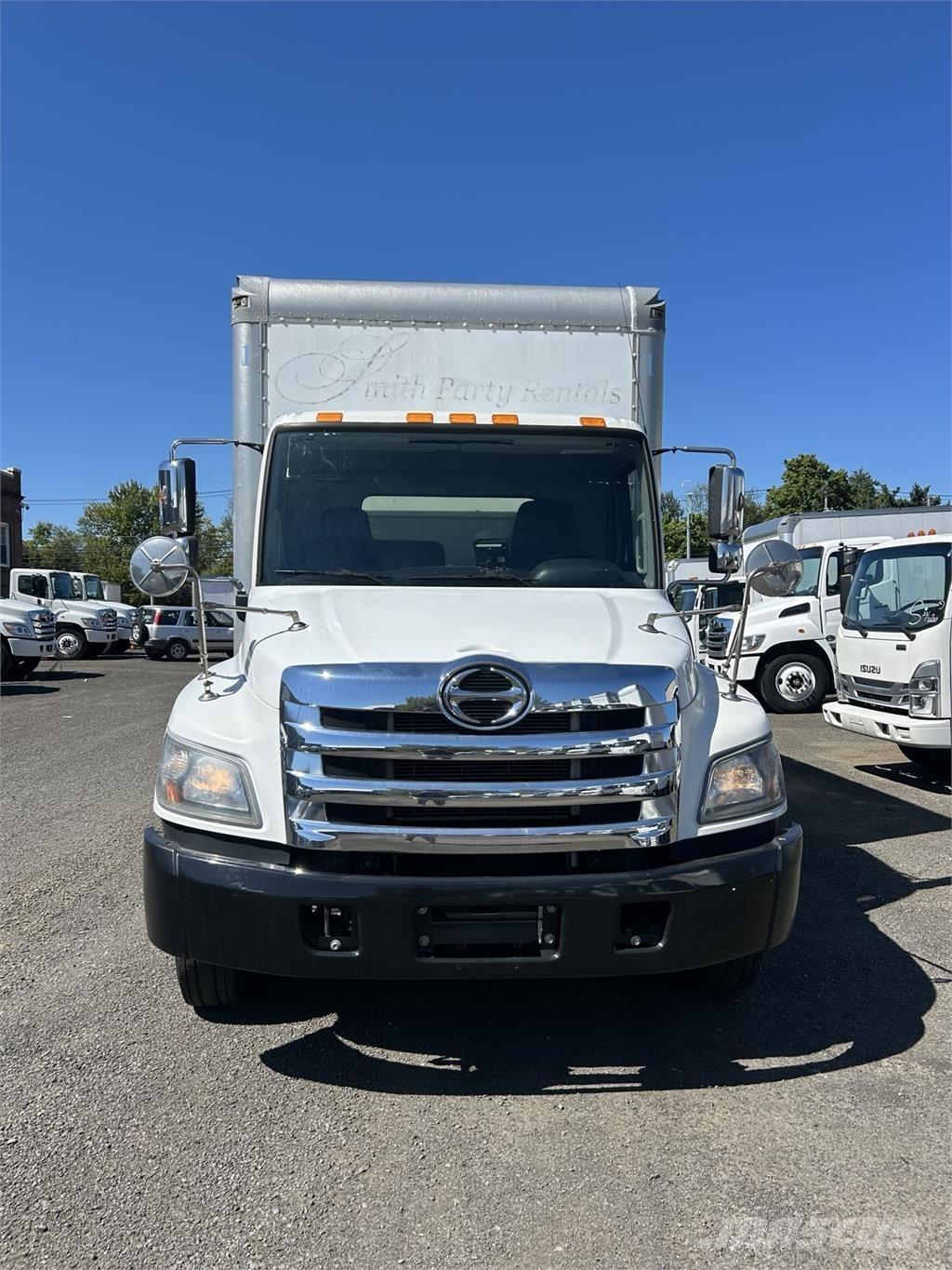 Hino 258ALP Грузовики-Фургоны