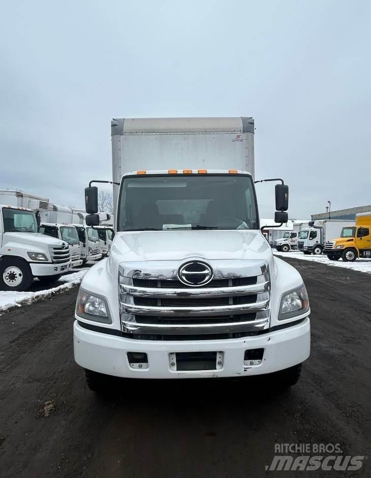 Hino 268 Грузовики-Фургоны