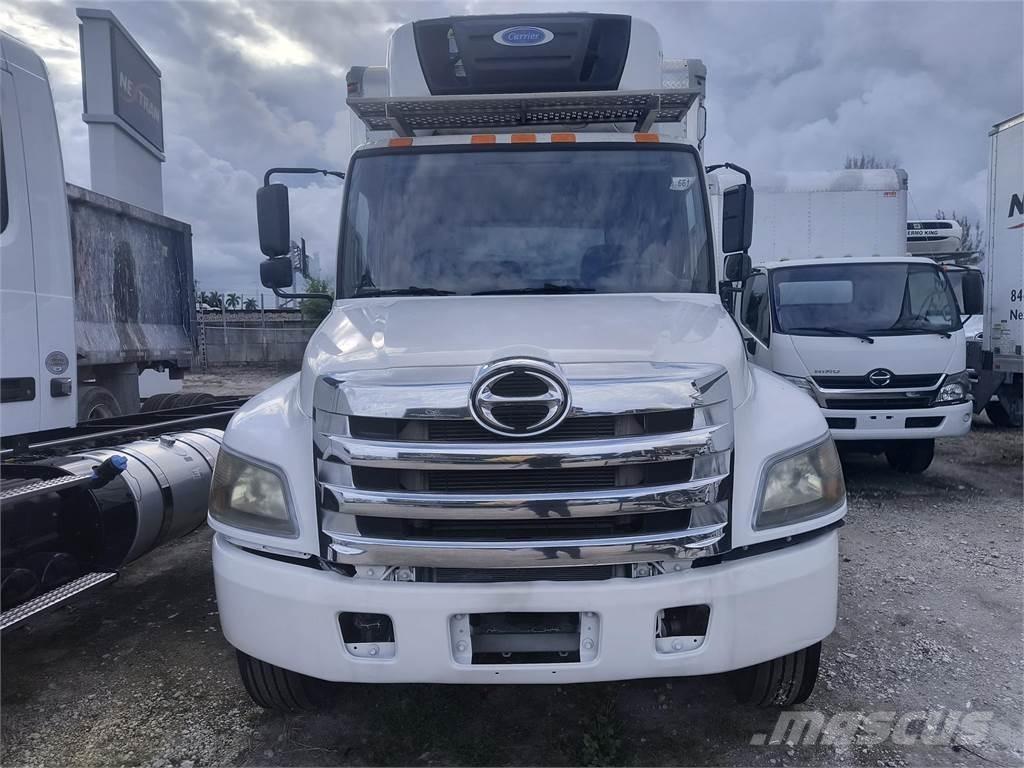 Hino 268 Грузовики-Фургоны