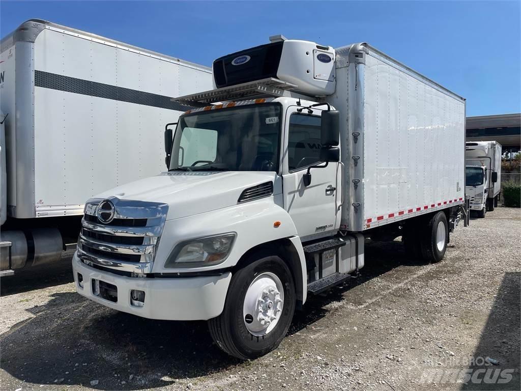 Hino 268 Грузовики-Фургоны