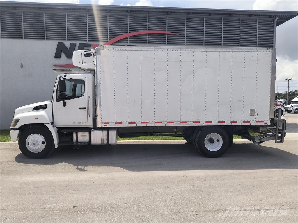 Hino 268 Грузовики-Фургоны