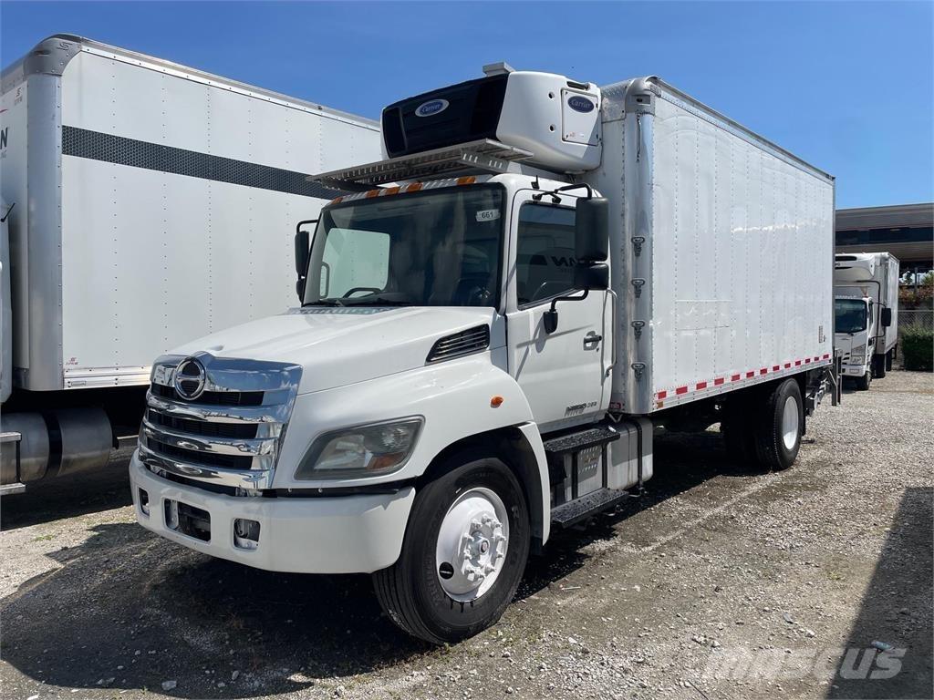 Hino 268 Грузовики-Фургоны