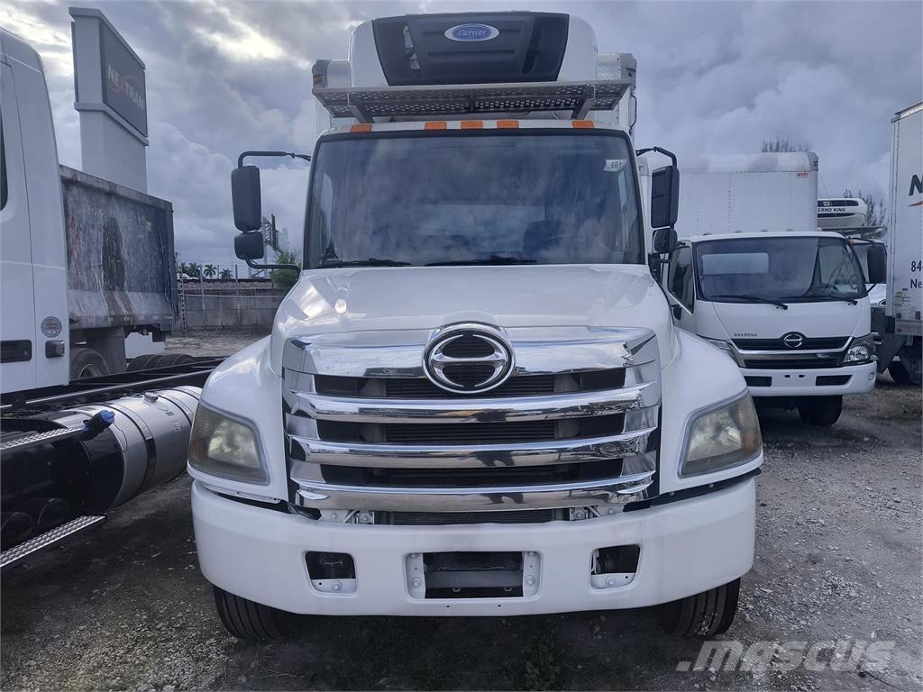 Hino 268 Грузовики-Фургоны