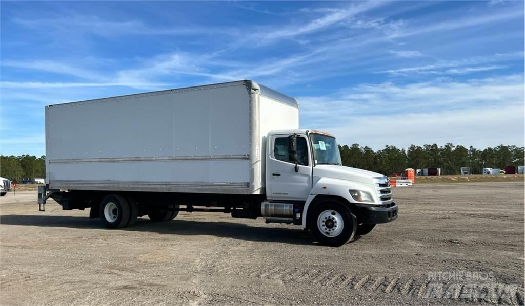 Hino 268A Грузовики-Фургоны
