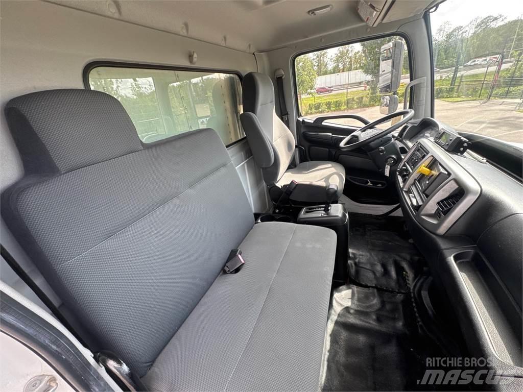 Hino 268A Грузовики-Фургоны
