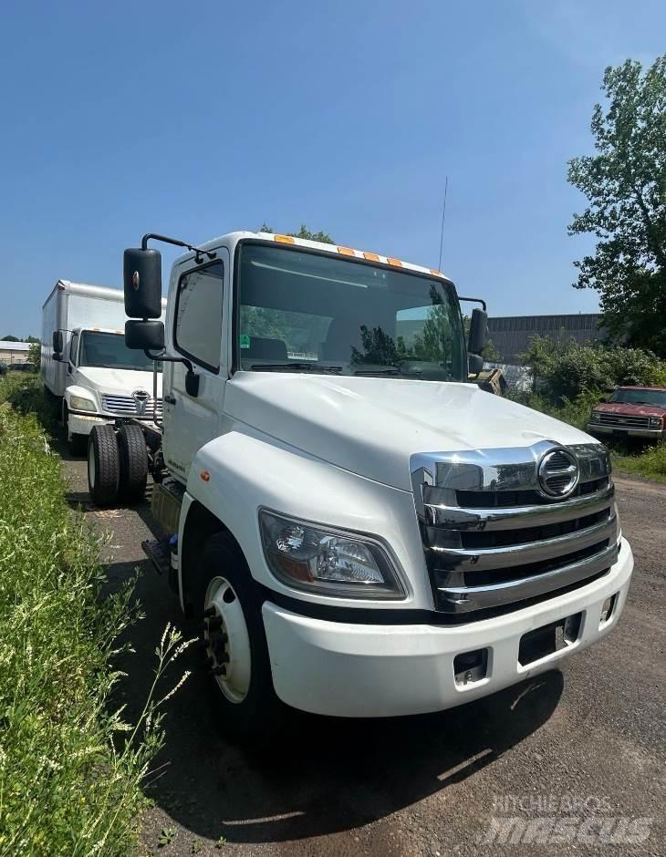 Hino 268A Шасси с кабиной