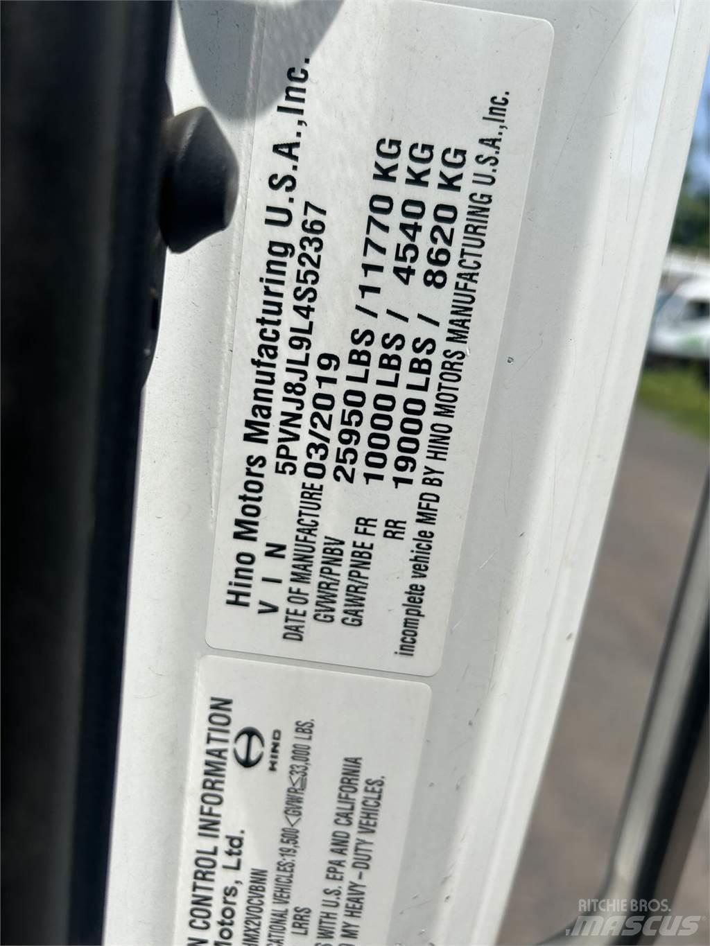 Hino 268A Шасси с кабиной