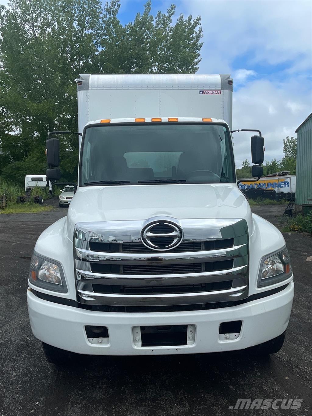 Hino 268A Грузовики-Фургоны