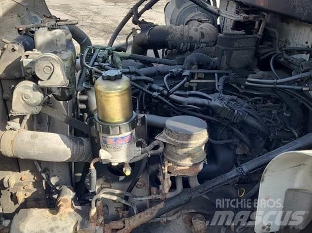 Hino 338 Грузовики-Фургоны