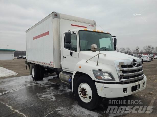 Hino 338 Грузовики-Фургоны