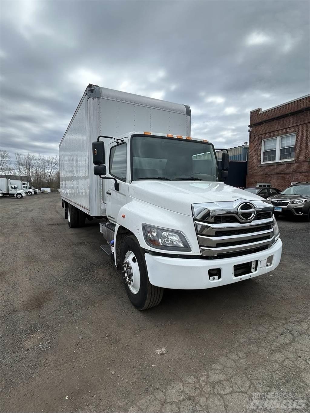 Hino L6 Грузовики-Фургоны