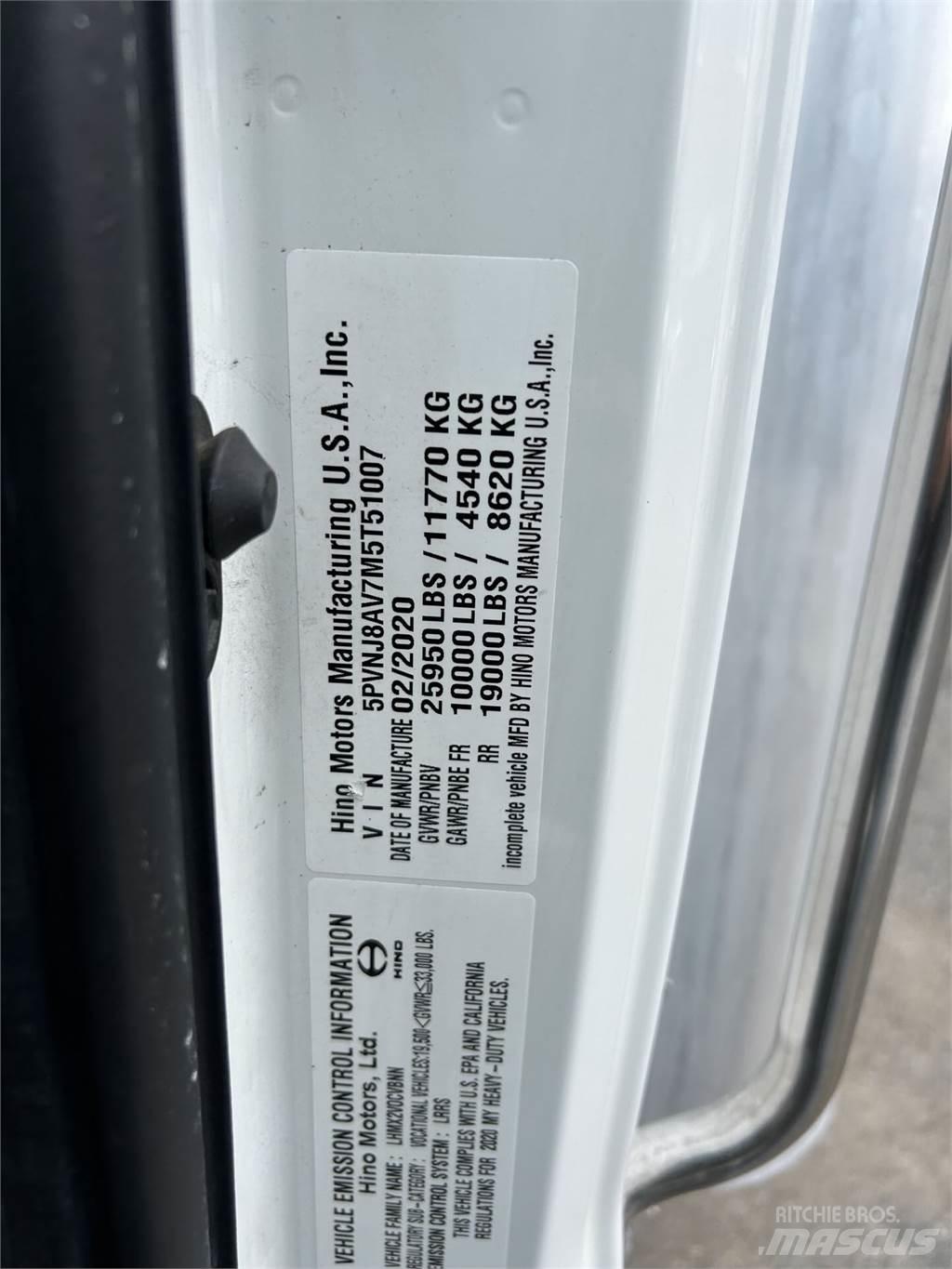 Hino L6 Грузовики-Фургоны