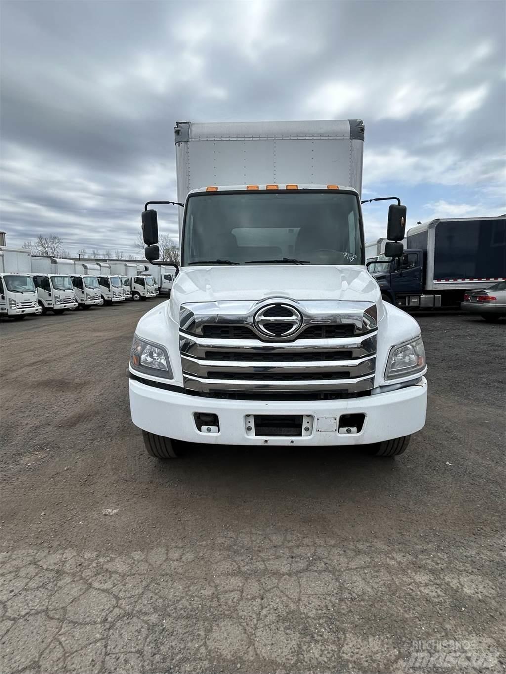 Hino L6 Грузовики-Фургоны