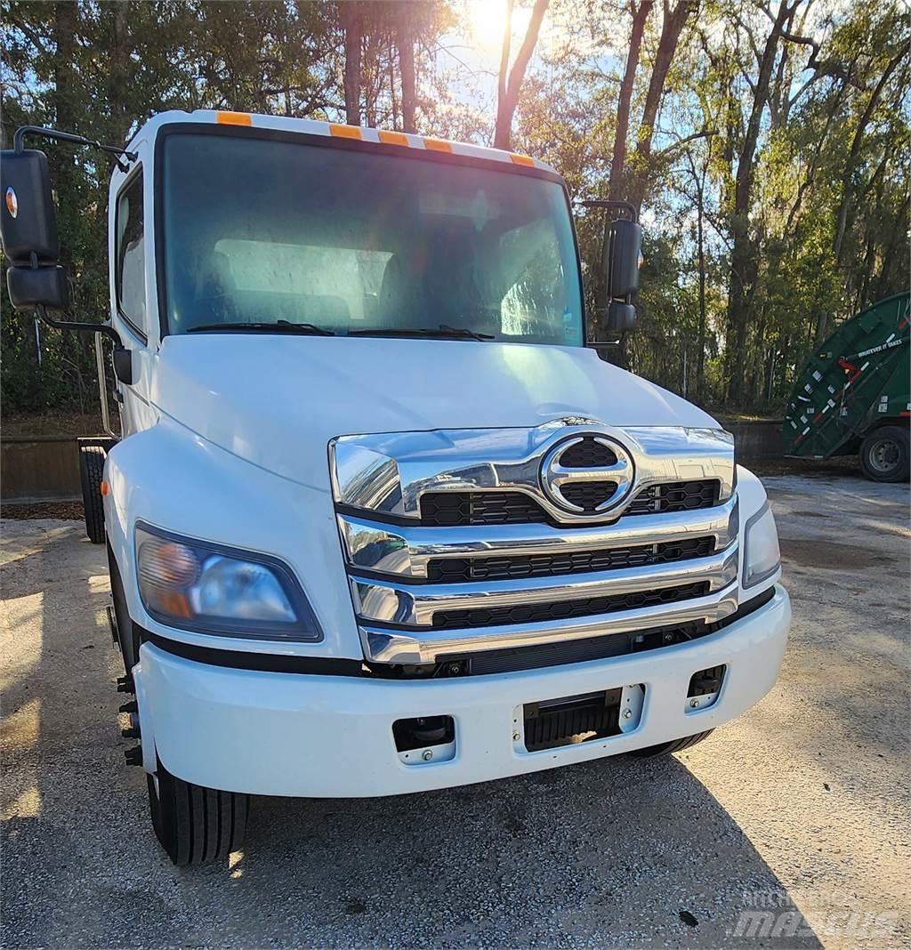Hino L7 Седельные тягачи