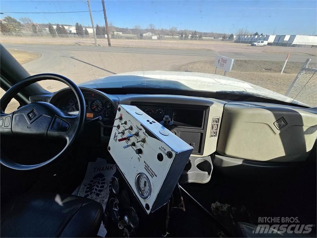 International 7000 Шасси с кабиной