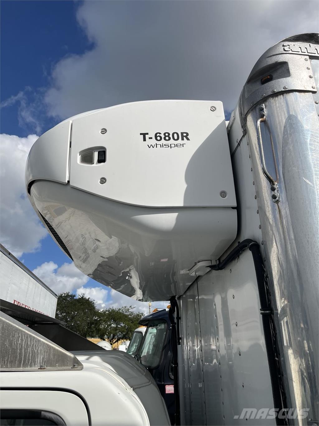 Isuzu NPR Грузовики-Фургоны