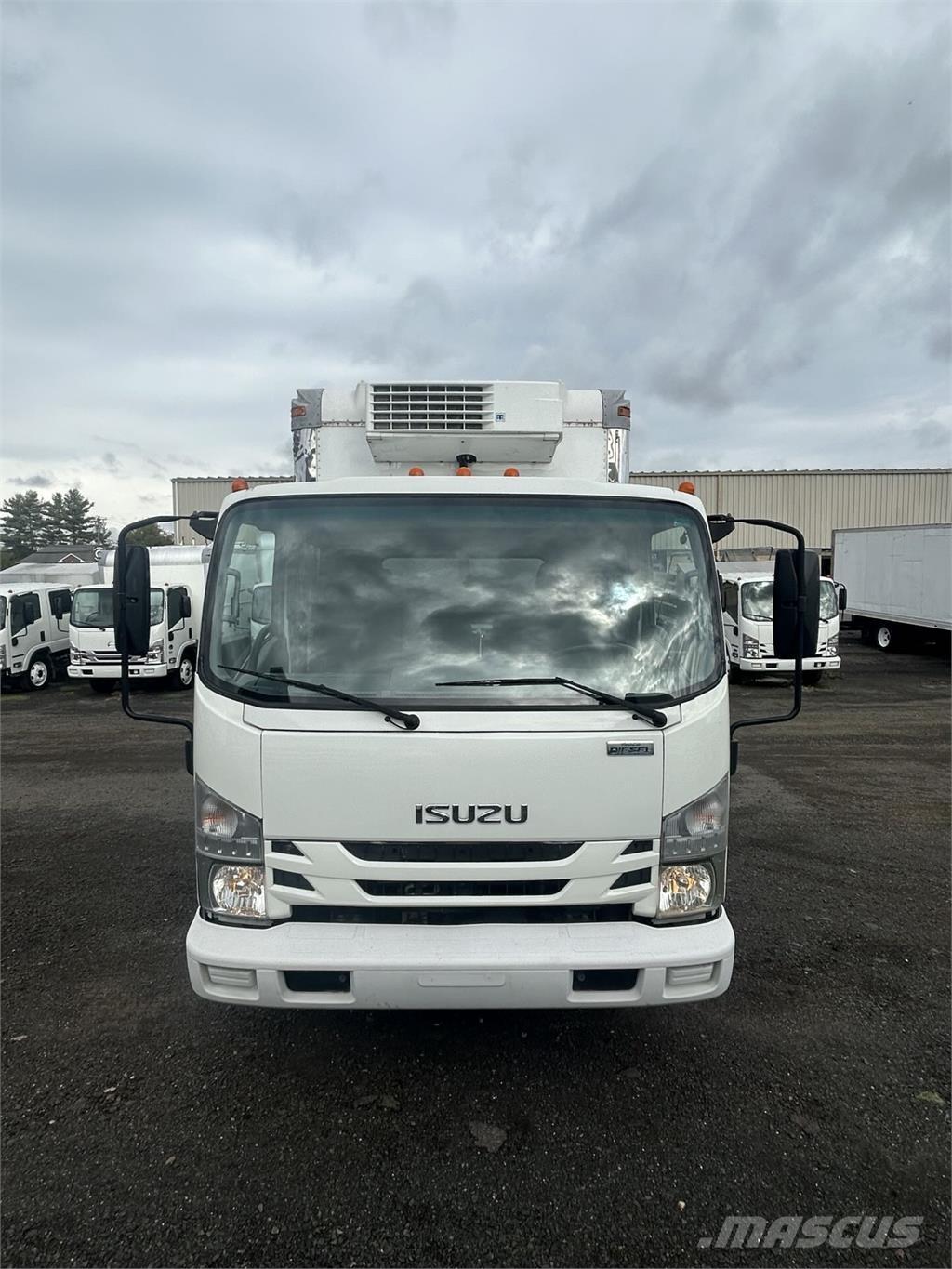Isuzu NPR HD DC Грузовики-Фургоны