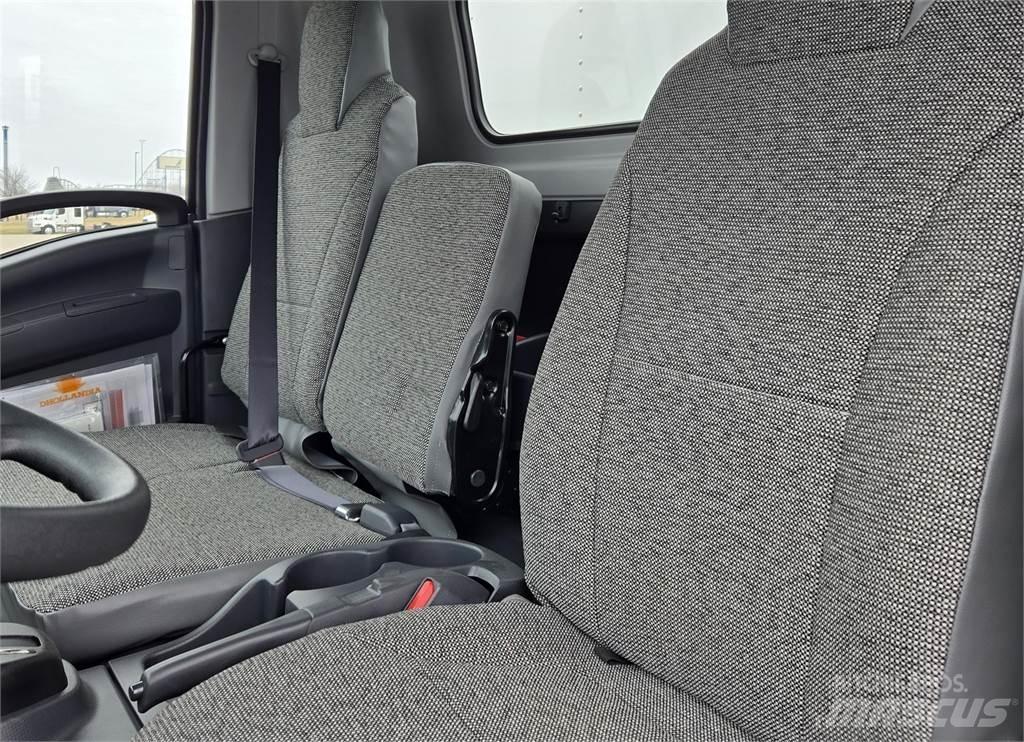 Isuzu NPRHD Грузовики-Фургоны